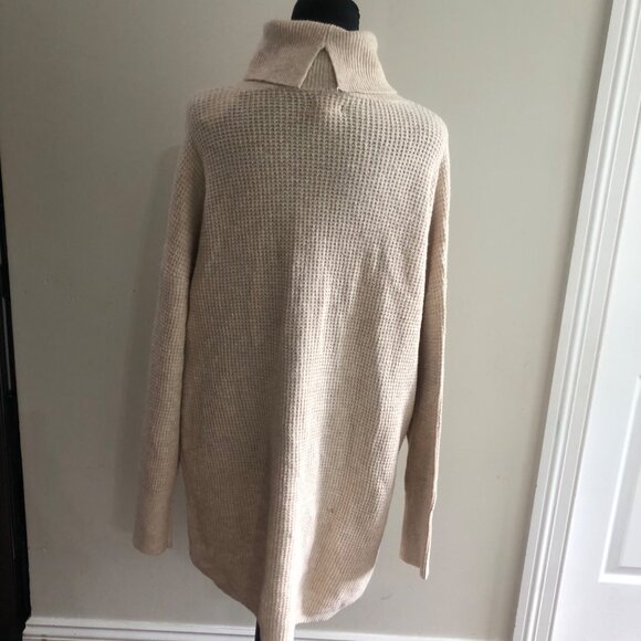 Aerie‎ Cozy Oversized Beige Turtleneck Sweater Casual & Warm Size Medium NWT - Picture 8 of 11